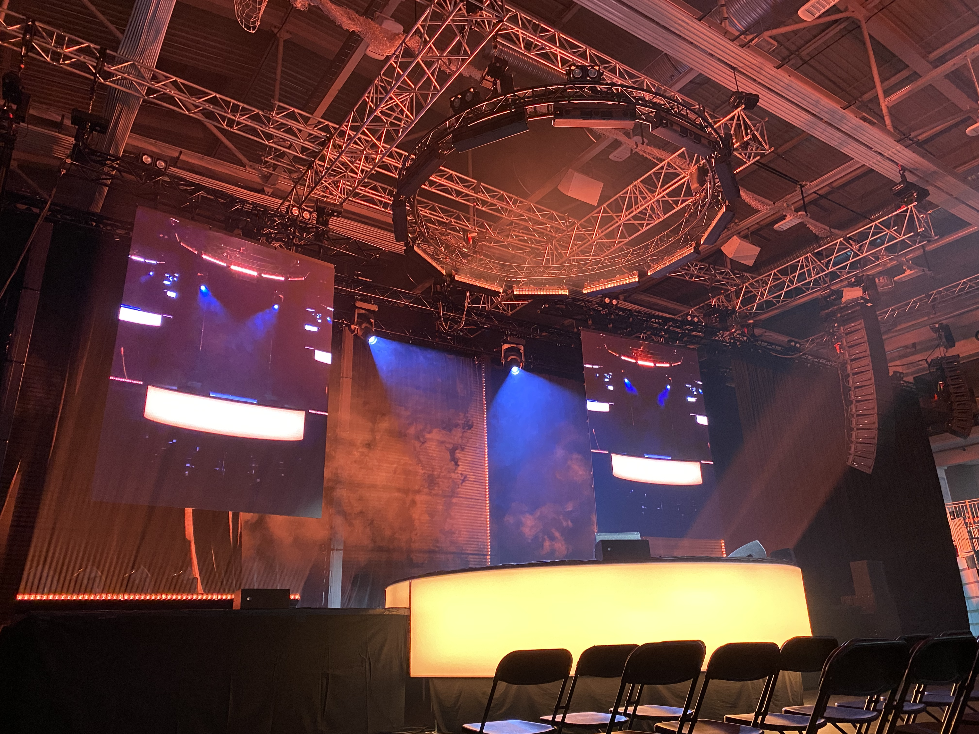 impression X5 Bar 1000 на комедийном шоу